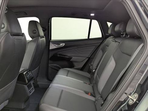 Used 2023 Volkswagen ID.4 Pro S RWD image 17
