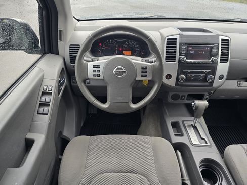 Used 2017 Nissan Frontier SV RWD image 15