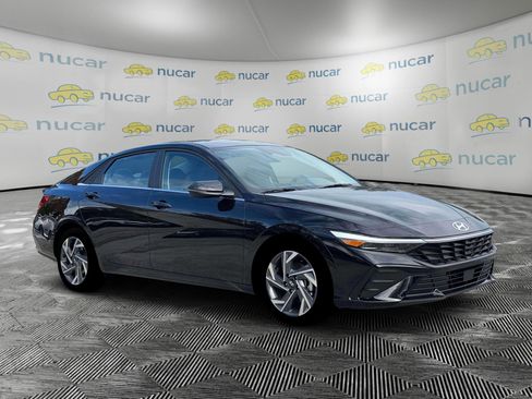 New 2026 Hyundai Elantra Limited FWD image 10