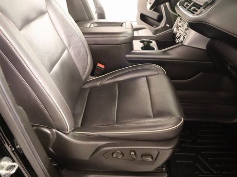 Used 2021 GMC Yukon XL SLT image 13