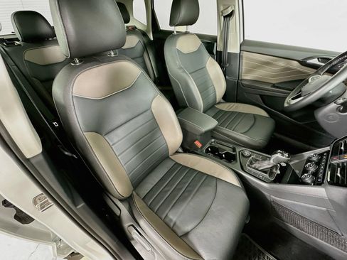 Certified 2024 Volkswagen Taos SEL AWD/4WD image 43