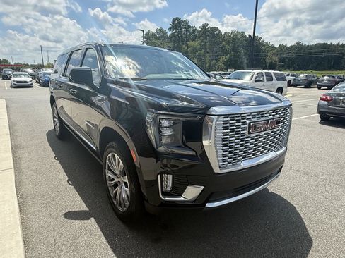 Used 2023 GMC Yukon XL Denali w/ Denali Reserve Package AWD/4WD image 36
