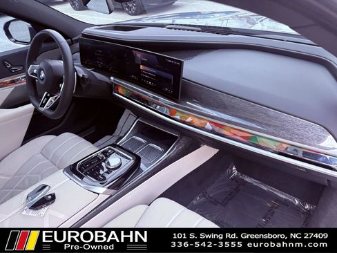 Used 2023 BMW 740i RWD image 17