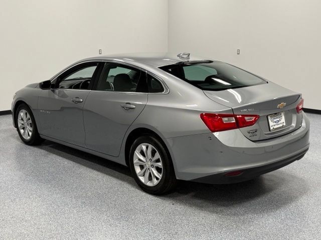 Used 2025 Chevrolet Malibu LT FWD image 6
