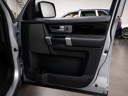 Used 2011 Land Rover LR4 HSE LUX AWD/4WD image 27