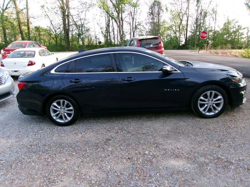Used 2016 Chevrolet Malibu LT image 9