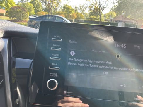 Used 2023 Toyota Camry SE w/ Convenience Package image 24