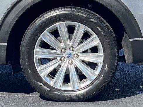 Used 2023 Ford Explorer Limited w/ Limited Technology Package RWD image 29