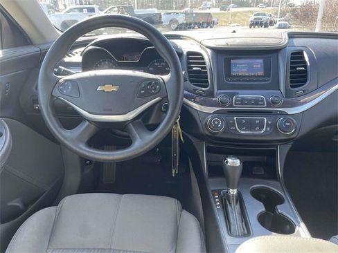 Used 2014 Chevrolet Impala LS image 15