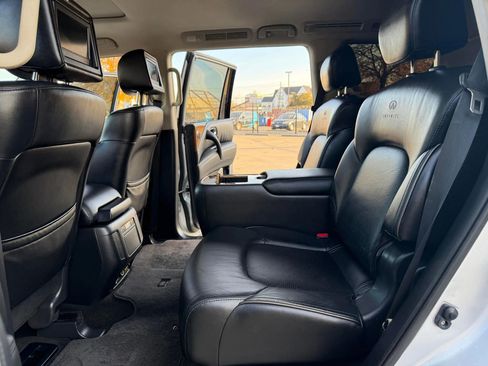 Used 2011 INFINITI QX56 4WD w/ Theater Pkg image 21