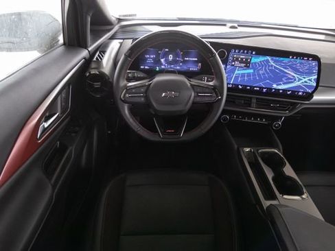 Used 2024 Chevrolet Equinox EV RS image 25