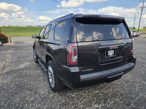 Used 2018 GMC Yukon SLT w/ Premium Edition image 5