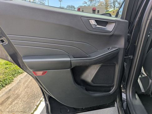 Used 2025 Ford Escape ST-Line image 25