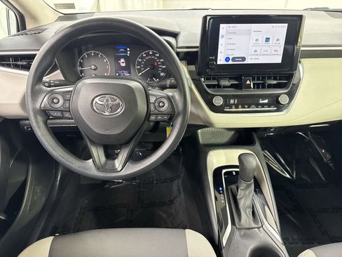 Used 2024 Toyota Corolla LE image 27