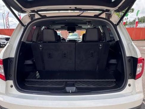 Used 2019 Honda Pilot Touring image 7
