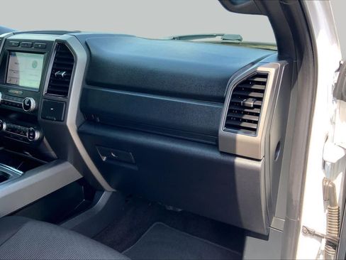 Used 2019 Ford Expedition XLT RWD image 17