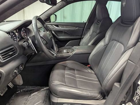 Used 2022 Maserati Levante GT AWD/4WD image 11