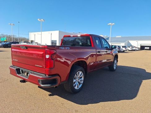 Used 2022 Chevrolet Silverado 1500 Custom w/ Safety Confidence Package image 3