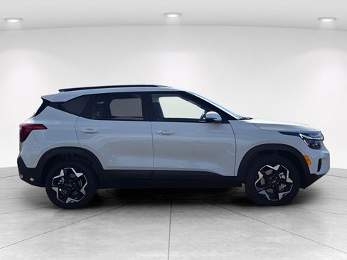 New 2026 Kia Seltos S AWD/4WD image 7