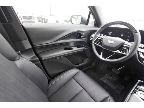 New 2026 Cadillac Lyriq Luxury image 8