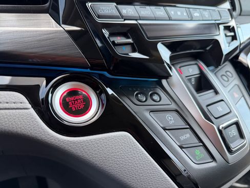 Used 2024 Honda Odyssey Elite image 24