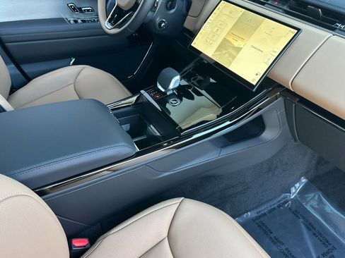 New 2026 Land Rover Range Rover Sport Dynamic SE image 26