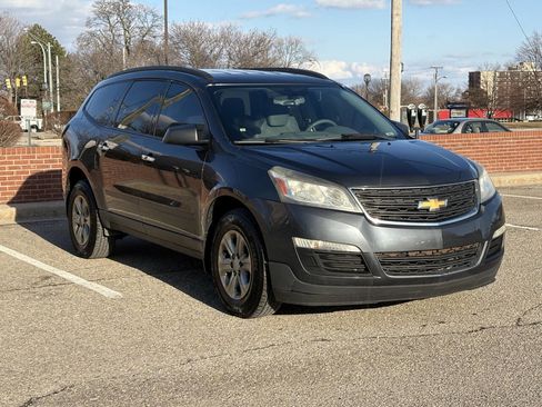 Used 2014 Chevrolet Traverse LS image 4