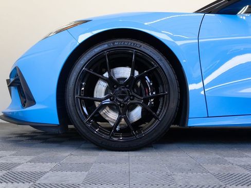 Used 2023 Chevrolet Corvette Stingray Convertible w/ Z51 Performance Package RWD image 9