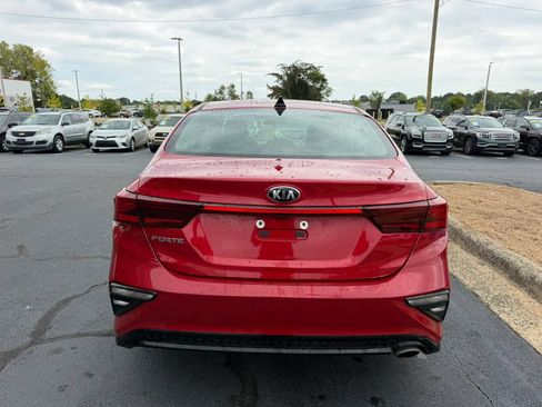 Used 2019 Kia Forte LXS FWD image 6