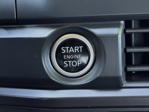 Used 2024 Nissan Pathfinder S FWD image 24