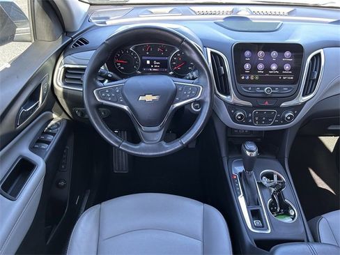 Used 2020 Chevrolet Equinox Premier image 3