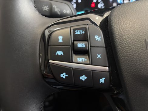 Used 2022 Ford Escape SE w/ SE Sport Appearance Package FWD image 19