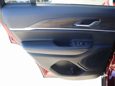 New 2025 Jeep Grand Cherokee Limited image 17