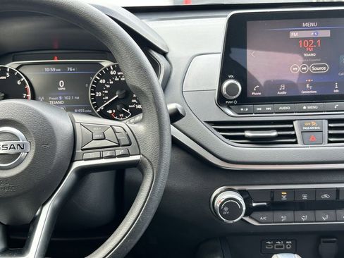 Certified 2022 Nissan Altima 2.5 SV image 14