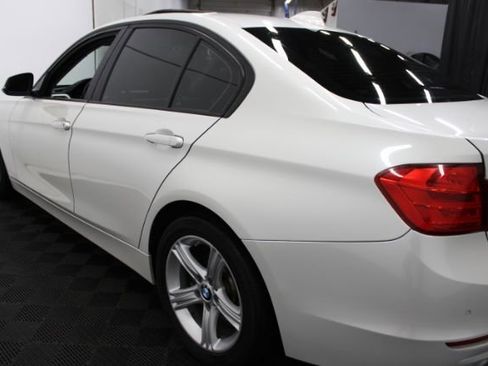 Used 2014 BMW 320i xDrive Sedan image 9