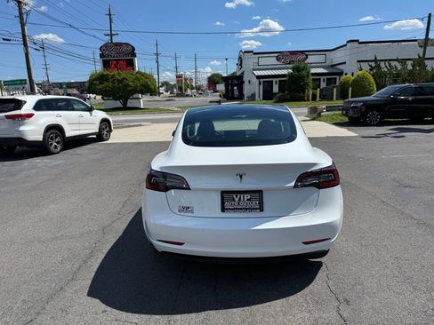 Used 2022 Tesla Model 3 Rear-Wheel Drive image 6