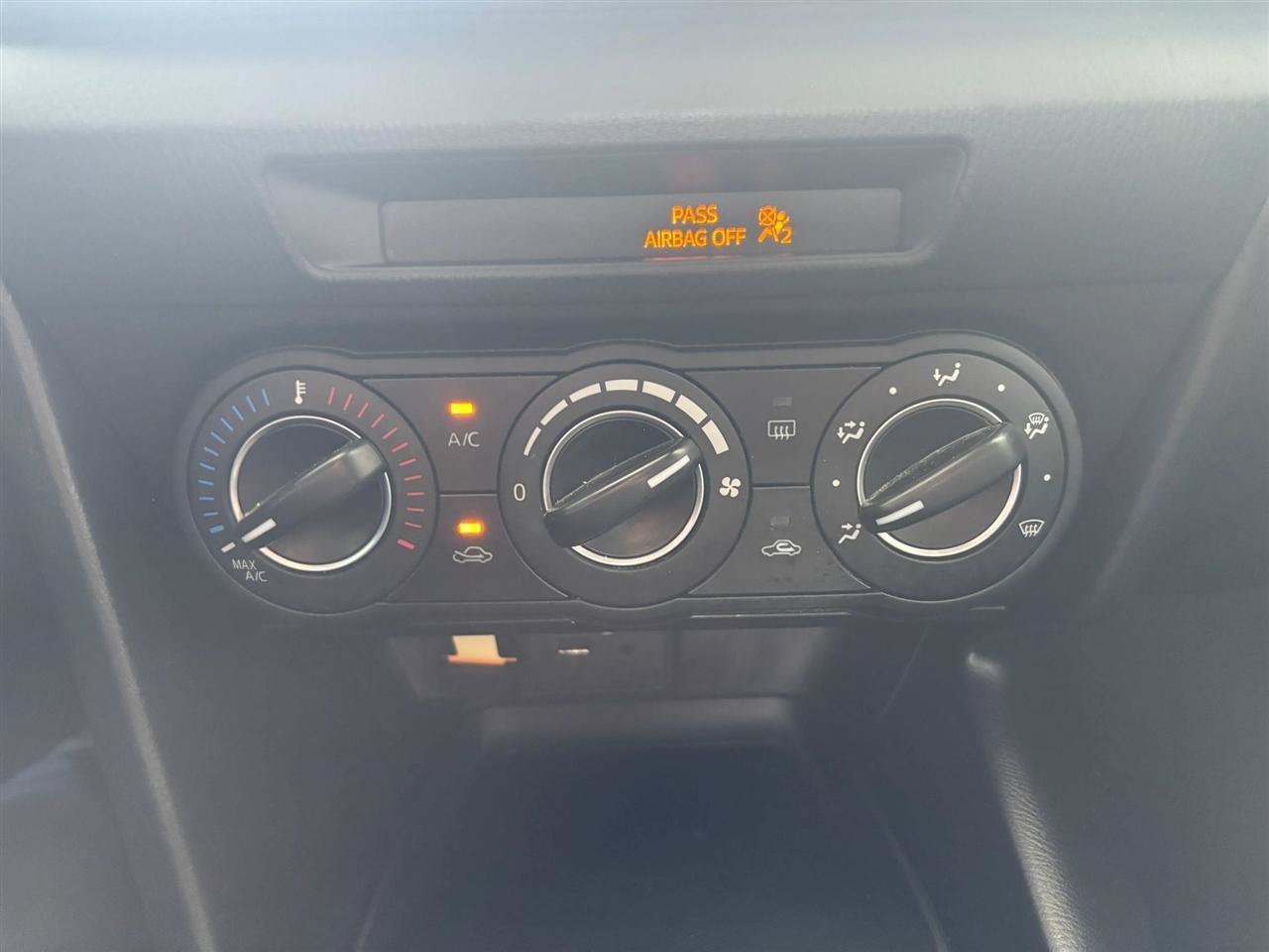 Used 2018 MAZDA MAZDA3 Sport w/ Preferred Equipment Package FWD image 12