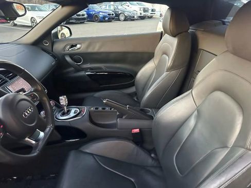 Used 2011 Audi R8 V10 image 20