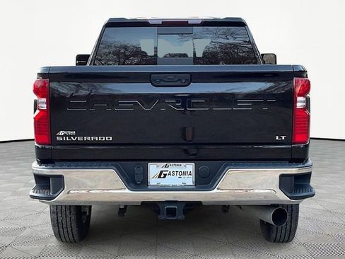 Used 2025 Chevrolet Silverado 2500 LT w/ Leather Package image 6