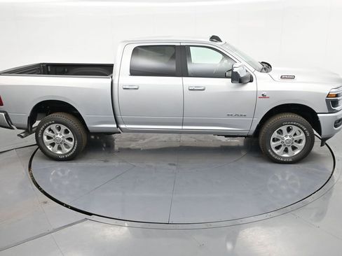 New 2026 RAM 2500 Laramie AWD/4WD image 25