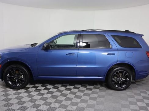 Used 2023 Dodge Durango GT w/ Blacktop Package AWD/4WD image 5