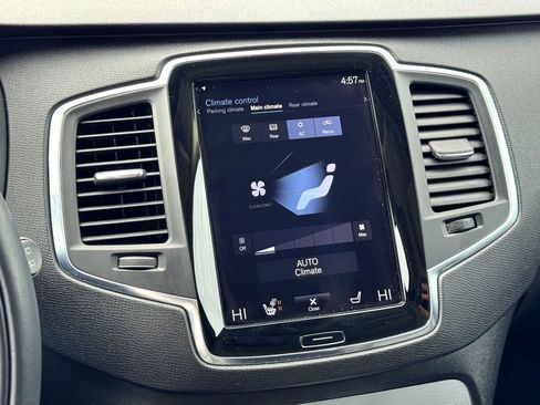 Used 2018 Volvo XC90 T5 Momentum w/ Convenience Package image 29