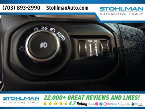 Used 2022 Jeep Wrangler Unlimited Sahara w/ Cold Weather Group image 18