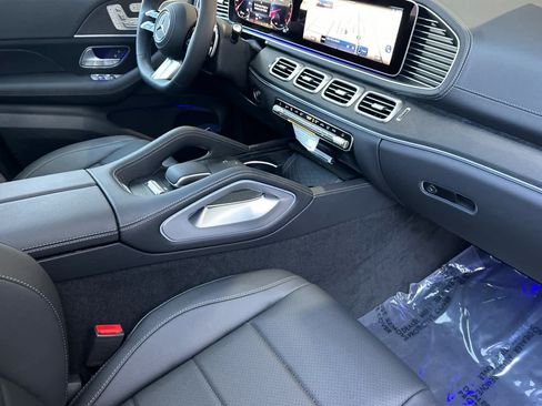 New 2026 Mercedes-Benz GLS 450 4MATIC image 16