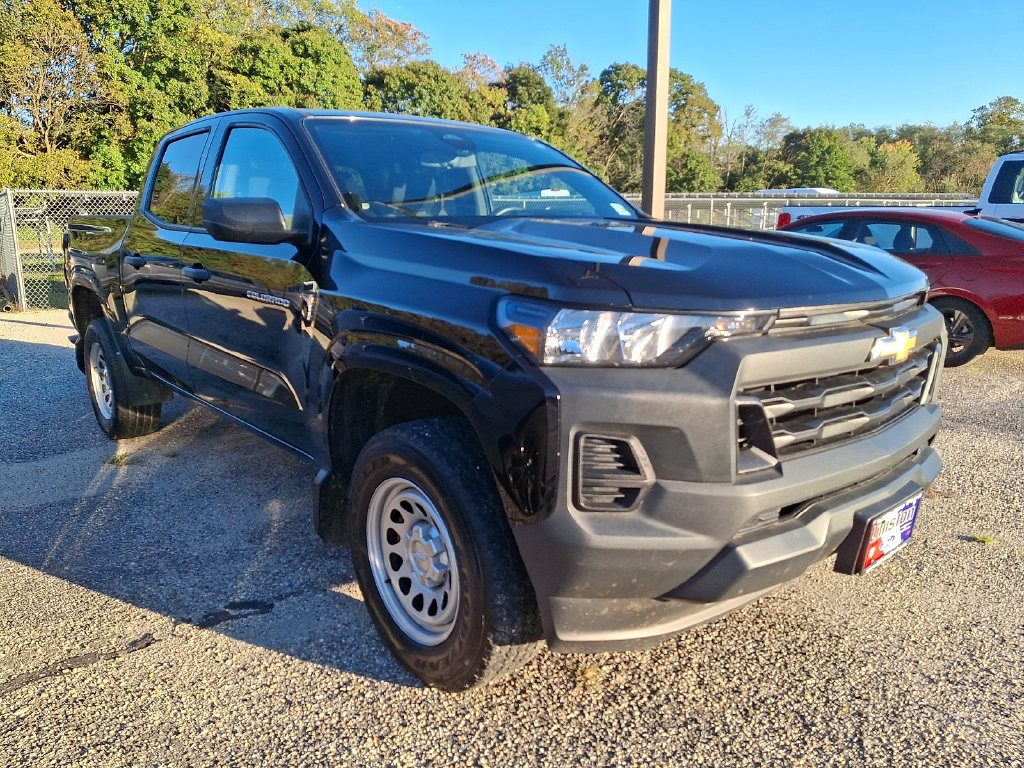 Used 2023 Chevrolet Colorado W/T w/ LPO, Pro Essentials Package AWD/4WD image 3