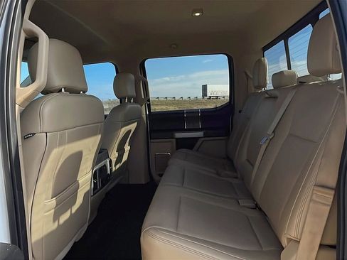 Used 2018 Ford F250 Lariat w/ Chrome Package image 16