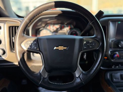 Used 2018 Chevrolet Silverado 1500 High Country image 11