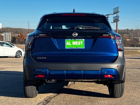New 2026 Nissan Kicks S image 6