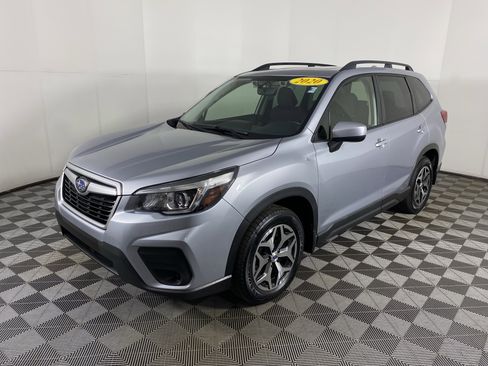 Used 2020 Subaru Forester Premium image 11