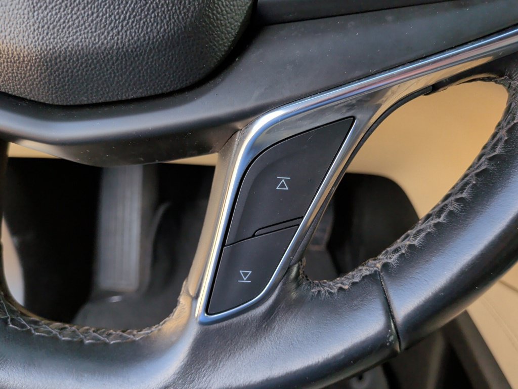 Used 2019 Cadillac XT5 FWD image 19
